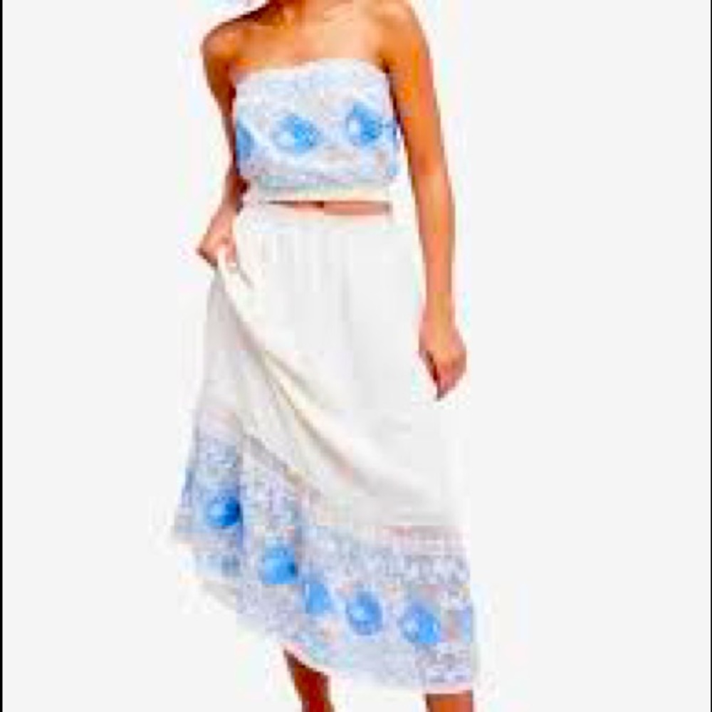 Free people set embroidered croptop/matching skirt